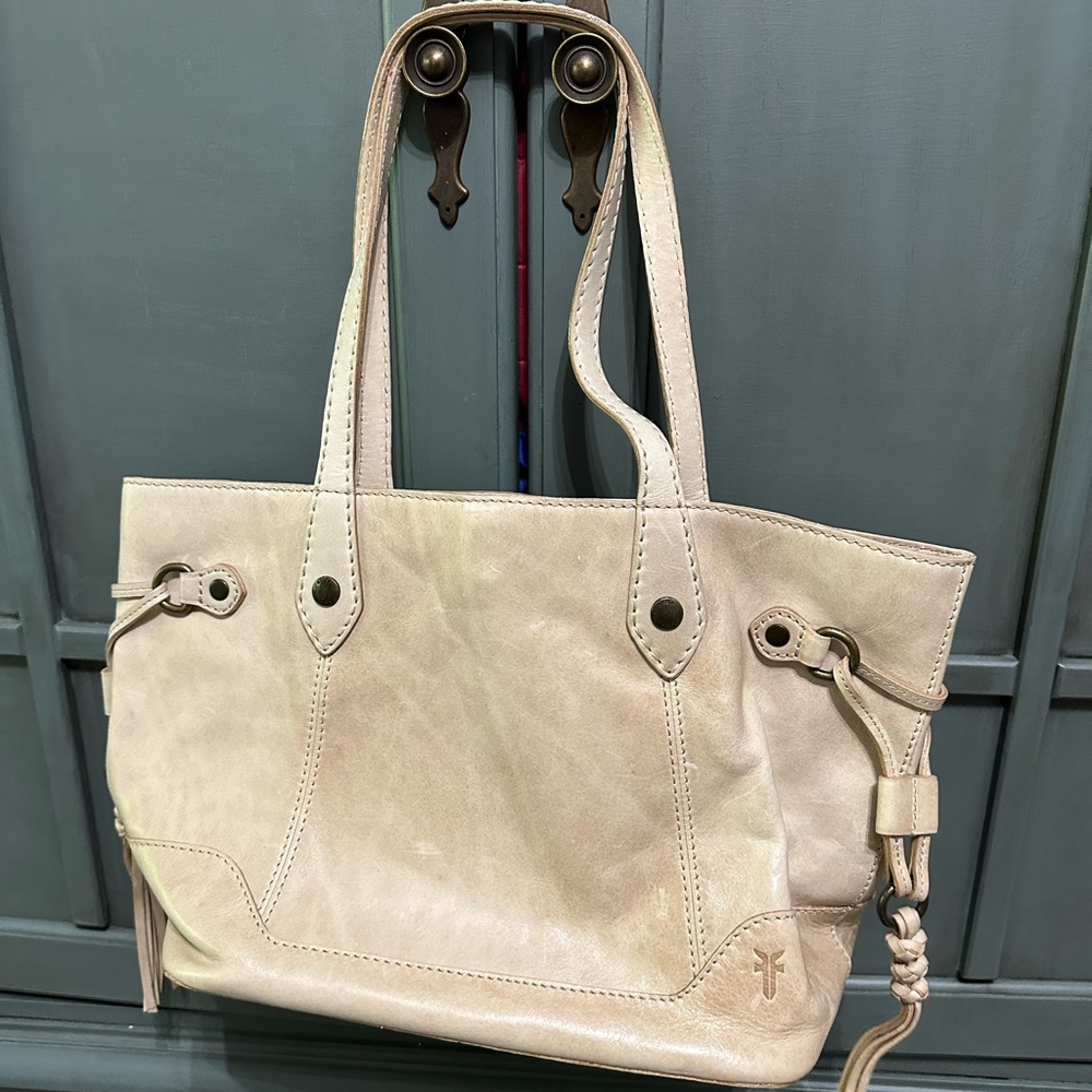 Cream leather Frye shoulder bag